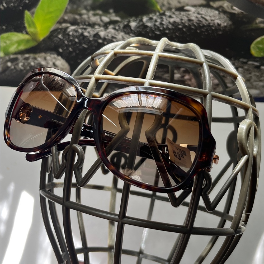 NWT TORY BURCH faux tortoise shell polarized sunglasses TY7059 - Picture 10 of 12